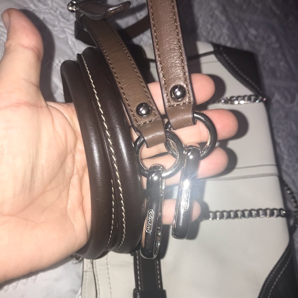 🌸Coach leather hand bag (Used ) - Picture 9 of 16